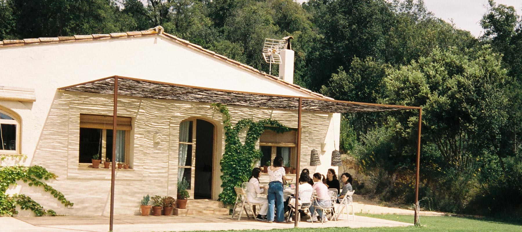 Casa La Solana, Retreat Costa Brava, hospedaje en Les Gavarres, Girona, Playas de la Costa Brava, Le Periplo, recomendaciones de Barcelona, Guía de viaje de la Costa Brava.